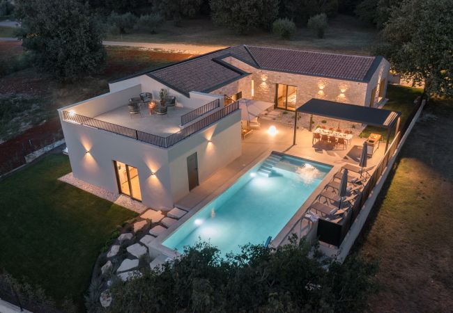 Villa/Dettached house in Tar - Luxury Villa Casa Maria with pool